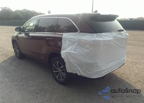 2017 Toyota Highlander Xle z USA, uszkodzony, nr VIN 5TDJZRFHXHS468841